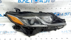 Фара передняя правая Toyota Camry v70 18-20 галоген + LED, контакт с водой