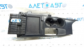 Накладка центральной консоли с подстаканниками Toyota Camry v70 18-20 черная, царапины