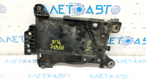 Поддон АКБ BMW X1 F48 16-19 под АКБ 80Ah, порван уплотнитель