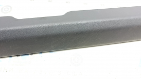 Накладка порога внутренняя передняя правая Toyota Camry v70 18-24 серая, царапины