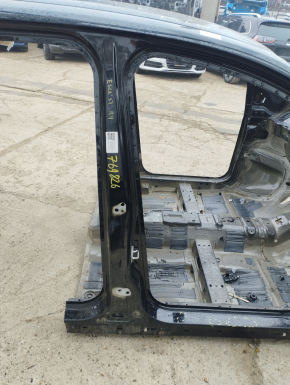 Стойка кузова центральная правая Ford Escape MK3 13-19 на кузове, тычки