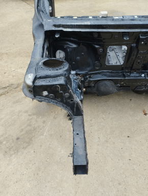 Четверть передняя правая BMW X1 F48 16-22 черная, на кузове