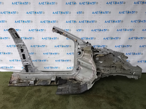 Четверть передняя левая Ford Fusion mk5 13-20 plug-in отпилена, с центральной стойкой, серебро, ржавая, тычки