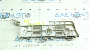 Крепление переднего бампера правое Toyota Prius 30 10-15 сломаны крепления