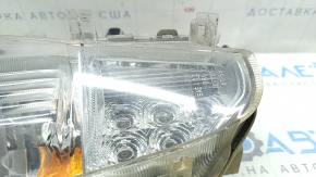 Поворотник правый Toyota Prius 30 13-15 рест, песок, царапины