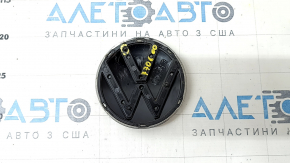 Эмблема VW двери багажника VW Tiguan 22-24 сломана направляйка