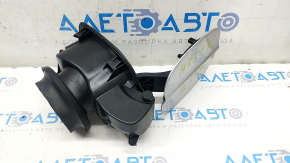 Лючок бензобака с корпусом Ford Fusion mk5 13-20 под замок, надорван уплотнитель