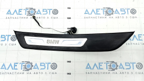 Накладка порога внешняя задняя левая BMW 5 F10 11-16 черная с хром, подсветка, повреждение водой, рабочая