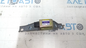 Датчик подушки безопасности задний правый Toyota Camry v30 2.4