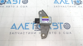 Датчик подушки безопасности центральный правый Toyota Sienna 04-10