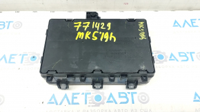 Блок предохранителей подкапотный Ford Fusion mk5 17-20 hybrid, plug-in, сломано крепление