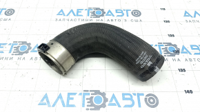 Патрубок интеркулера правый первый Volvo XC60 18-26 T5, T6, T8