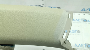 Накладка задней стойки перед форточкой правая Volvo XC60 18-26 серая, выгорела