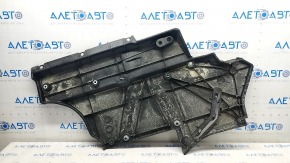 Protecția sub caroserie față stânga Toyota Venza 21-24 este spartă, zgâriată