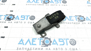 Кронштейн глушителя задний правый Volvo XC60 18-26