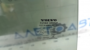 Стекло двери задней правой Volvo XC60 18-26 тонировка, царапины
