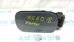 Лючок бензобака с корпусом Volvo XC60 18-26 T5, T6, B5, B6 порван пыльник, надломы