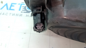 Лючок бензобака с корпусом Volvo XC60 18-26 T5, T6, B5, B6 порван пыльник, надломы