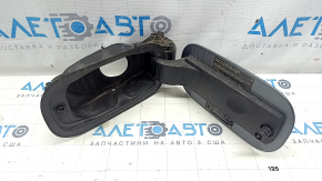Лючок бензобака с корпусом Volvo XC60 18-26 T5, T6, B5, B6 порван пыльник, надломы