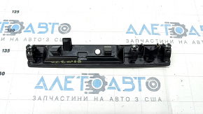 Планка подсветки номера двери багажника Volvo XC60 18-26 с ручкой и кнопкой под камеру, сломано крепление