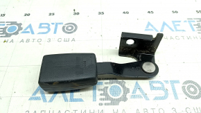 Защелка заднего ремня безопасности левая Mitsubishi Outlander 14-22 черная