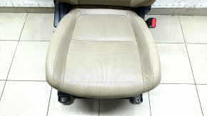 Пассажирское сидение Mitsubishi Outlander 16-18 рест, с airbag, механическое, кожа бежевая, трещины на коже, под чистку