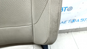 Пассажирское сидение Mitsubishi Outlander 16-18 рест, с airbag, механическое, кожа бежевая, трещины на коже, под чистку