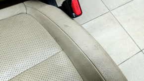 Пассажирское сидение Mitsubishi Outlander 16-18 рест, с airbag, механическое, кожа бежевая, трещины на коже, под чистку