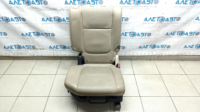 Rândul din spate al scaunelor Rândul al 2-lea dreapta Mitsubishi Outlander 16-18 odihnă, piele bej, crăpături, piele urât, zgârieturi, curățătorie chimică