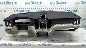Торпедо передняя панель с AIRBAG Volvo XC60 18-26 черная с серым, под проекцию, с обрамлением рулевой колонки