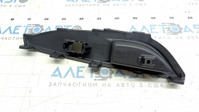 Накладка управления стеклоподъемником задняя левая Mitsubishi Outlander 14-20 черная, царапины