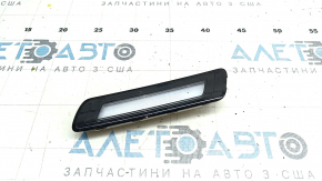 Плафон освещения багажника правый Audi Q7 16-26 черный, царапины
