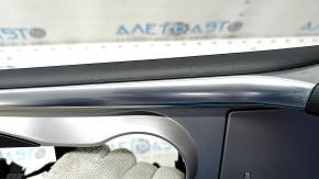 Накладка центральной консоли с подстаканником Ford Explorer 20-24 AWD в сборе, серая с хром, царапины