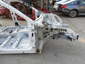 Sfert dreapta față Ford Explorer 20 - pe caroserie, alb