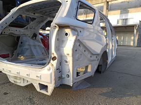 Четверть крыло задняя правая Ford Explorer 20-25 на кузове, белая