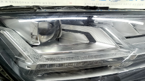 Фара передняя правая в сборе Audi Q7 16-19 LED, сломано крепление