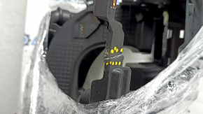 Торпедо передняя панель с AIRBAG Ford Explorer 20-24 кожа черная, Platinum, с накладкой динамика, надломана