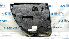 Garnitură portiere spate dreapta Audi Q7 16-19 piele gri BOSE, inserție piele gri, turnare sub lemn închis și negru lucios, cotieră piele gri, cu mâner și suprapuneri, zgârieturi, zgârieturi