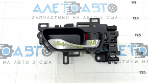 Ручка двери внутренняя задняя правая Honda CRV 23-26 черная с хром