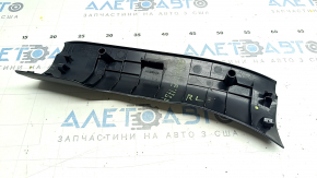 Накладка порога задняя левая Nissan Rogue Sport 17-22 черная, царапины
