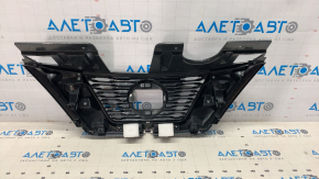 Решетка радиатора grill Nissan Rogue 17-20 без камеры, под радар, под круглую эмблему