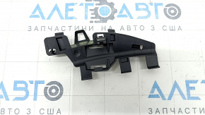 Крепление пищалки передней стойки левое Volvo XC40 19-26