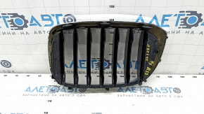 Решетка радиатора grill правая BMW X3 G01 18-21 ноздря, хром обрамление+ черная решетка, сломано крепление