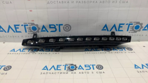 Поворотник передний левый Audi Q7 4L 10-15