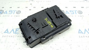 Кронштейн блока предохранителей багажника Mercedes C-class W205 15-19