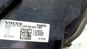 Фонарь правый Volvo XC40 19-26