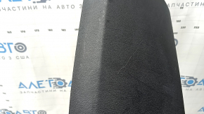 Накладка задней стойки нижняя левая Volvo XC40 19-26 черная, царапины