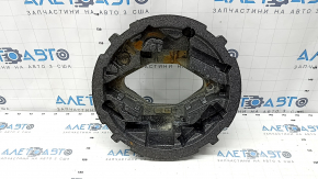 Spumă de plastic sub unealta Volvo XC40 19-25 sub roata de rezervă, urme de rugină