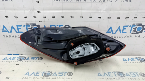 Фонарь правый Mercedes C-class W205 15-18 галоген, скол