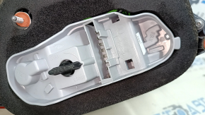 Фонарь правый Mercedes C-class W205 15-18 галоген, скол